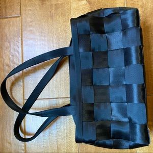 Original Black Harvey’s seatbelt bag
